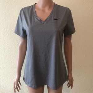 Nike Women’s Size L Gray V-Neck Short Sleeves Shirt Activewear Athletic Elastic